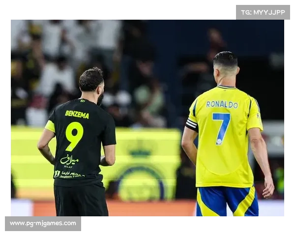 本泽马加盟利雅得新月激怒C罗，葡萄牙巨星罢赛抗议可能今夏离队